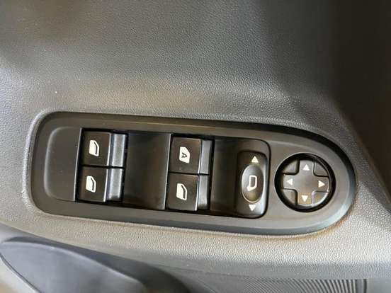 CITROËN-C3-1.6 EXCLUSIVE 16V FLEX 4P AUTOMÁTICO CITROËN-C3-2016