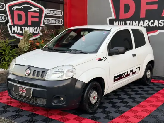 FIAT UNO 1.0 EVO VIVACE 8V FLEX 2P MANUAL FIAT UNO 1.0 EVO VIVACE 8V FLEX 2P MANUAL
