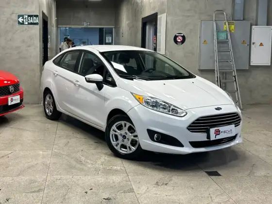 FORD FIESTA 1.6 SE PLUS SEDAN 16V FLEX 4P POWERSHIFT FORD FIESTA 1.6 SE PLUS SEDAN 16V FLEX 4P POWERSHIFT