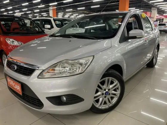 FORD FOCUS 2.0 GLX SEDAN 16V FLEX 4P AUTOMÁTICO FORD FOCUS 2.0 GLX SEDAN 16V FLEX 4P AUTOMÁTICO