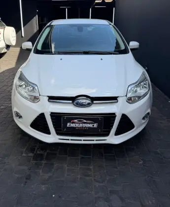 FORD FOCUS 2.0 TITANIUM PLUS 16V FLEX 4P POWERSHIFT FORD FOCUS 2.0 TITANIUM PLUS 16V FLEX 4P POWERSHIFT