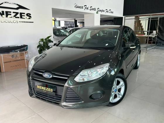 FORD FOCUS 2.0 SE SEDAN 16V FLEX 4P AUTOMÁTICO