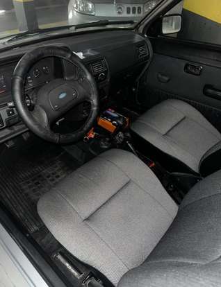 FORD-ESCORT-1989