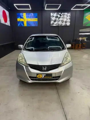 HONDA FIT 1.4 DX 16V FLEX 4P MANUAL HONDA FIT 1.4 DX 16V FLEX 4P MANUAL