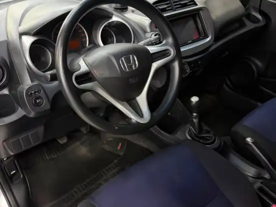 HONDA-FIT-1.4 DX 16V FLEX 4P MANUAL HONDA-FIT-2013