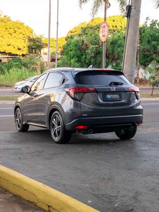 HONDA-HR-V-2019