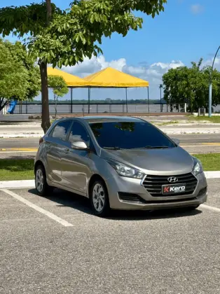 HYUNDAI HB20 1.0 COMFORT 12V FLEX 4P MANUAL HYUNDAI HB20 1.0 COMFORT 12V FLEX 4P MANUAL