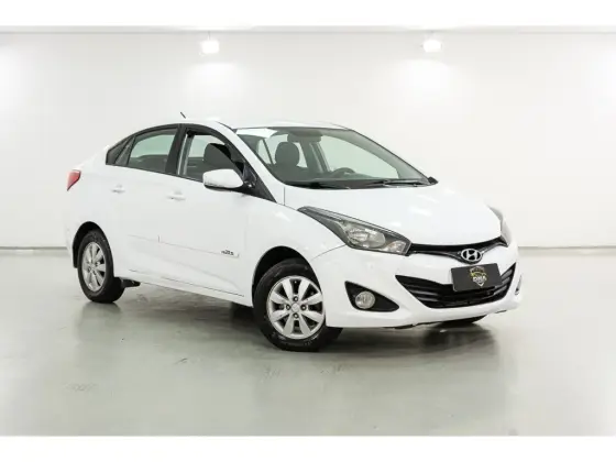 HYUNDAI HB20S 1.6 COMFORT PLUS 16V FLEX 4P AUTOMÁTICO HYUNDAI HB20S 1.6 COMFORT PLUS 16V FLEX 4P AUTOMÁTICO