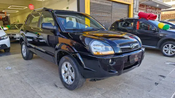 HYUNDAI TUCSON 2.0 MPFI GL 16V 142CV 2WD GASOLINA 4P MANUAL HYUNDAI TUCSON 2.0 MPFI GL 16V 142CV 2WD GASOLINA 4P MANUAL