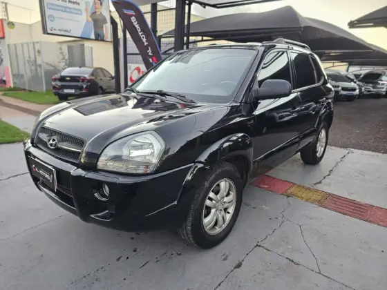 HYUNDAI TUCSON 2.0 MPFI GL 16V 142CV 2WD GASOLINA 4P MANUAL HYUNDAI TUCSON 2.0 MPFI GL 16V 142CV 2WD GASOLINA 4P MANUAL
