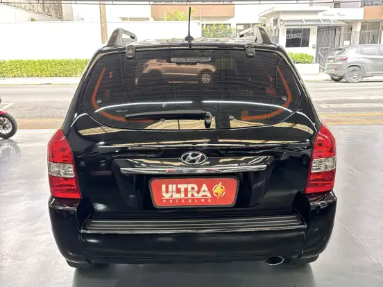HYUNDAI-TUCSON-2.0 MPFI GLS 16V 143CV 2WD FLEX 4P AUTOMÁTICO HYUNDAI-TUCSON-2013
