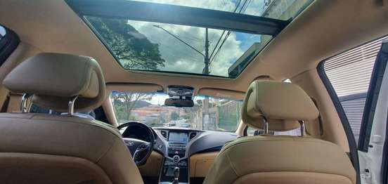 HYUNDAI-AZERA-2014