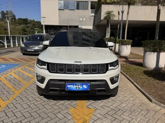 JEEP COMPASS 2.0 16V DIESEL LIMITED 4X4 AUTOMÁTICO JEEP COMPASS 2.0 16V DIESEL LIMITED 4X4 AUTOMÁTICO