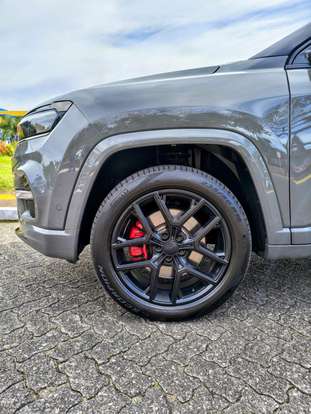 JEEP-COMMANDER-2024