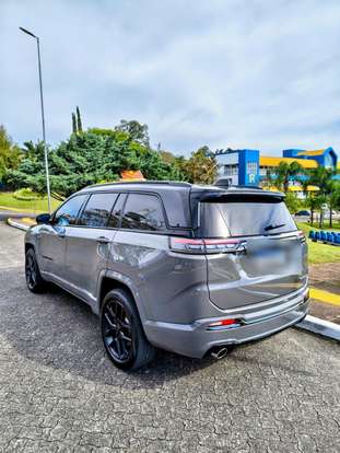 JEEP-COMMANDER-2024