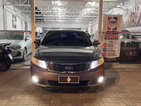 KIA MAGENTIS 2.0 EX SEDAN 16V GASOLINA 4P AUTOMÁTICO