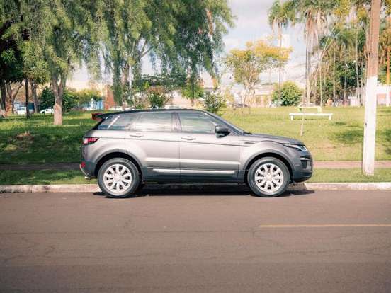 LAND ROVER-RANGE ROVER EVOQUE-2.0 SE 4WD 16V GASOLINA 4P AUTOMÁTICO LAND ROVER-RANGE ROVER EVOQUE-2017