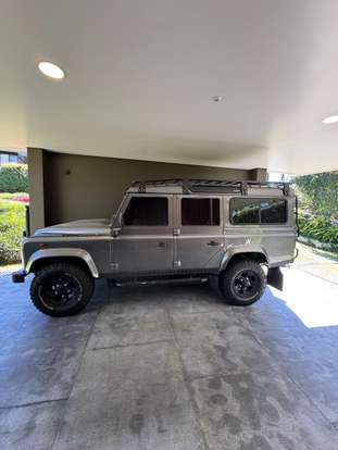 LAND ROVER-DEFENDER-2009
