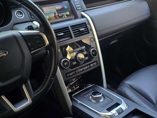 LAND ROVER-DISCOVERY SPORT-2015