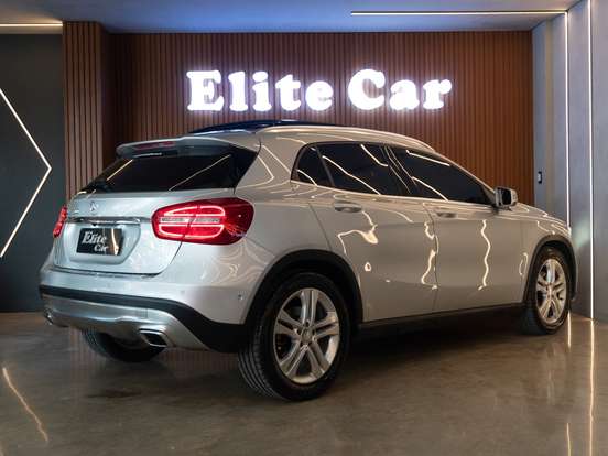MERCEDES-BENZ-GLA 200-2014