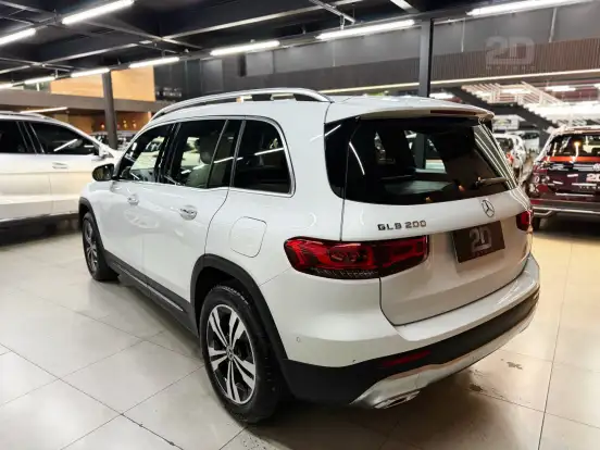 MERCEDES-BENZ-GLB 200-2021
