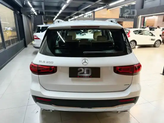 MERCEDES-BENZ-GLB 200-2021