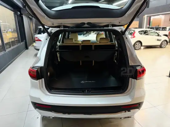 MERCEDES-BENZ-GLB 200-2021