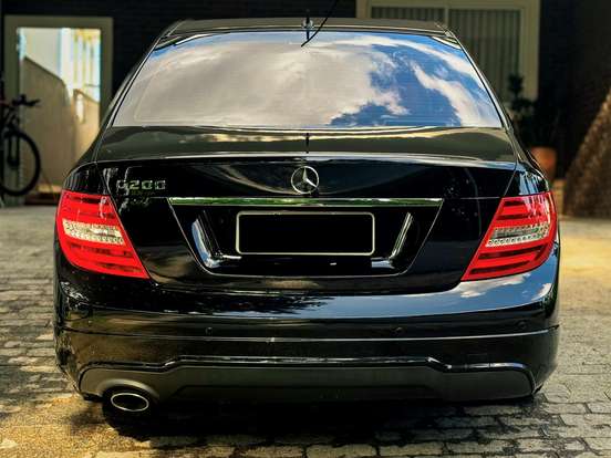 MERCEDES-BENZ-C 200-1.8 CGI AVANTGARDE 16V GASOLINA 4P AUTOMÁTICO MERCEDES-BENZ-C 200-2012