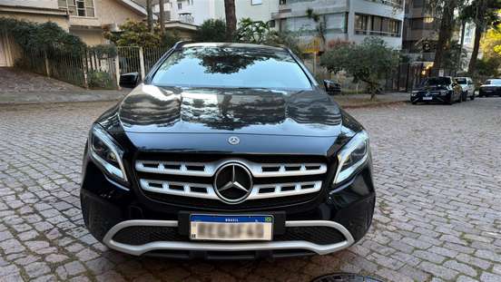 MERCEDES-BENZ-GLA 200-2019