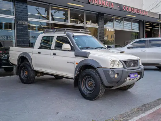 MITSUBISHI L200 SAVANA 2.5 4X4 CD 8V TURBO DIESEL 4P MANUAL MITSUBISHI L200 SAVANA 2.5 4X4 CD 8V TURBO DIESEL 4P MANUAL
