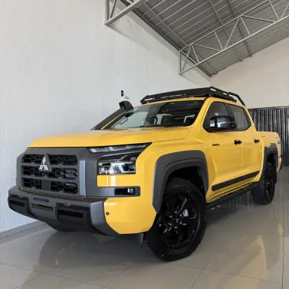 MITSUBISHI TRITON 2.4 BITURBO DIESEL CD KATANA 4X4 AUTOMÁTICO