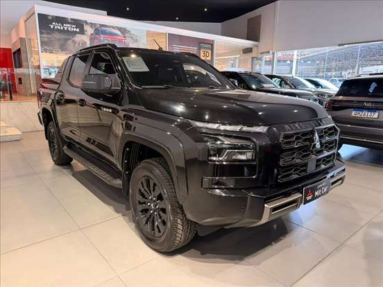 MITSUBISHI-TRITON-2025