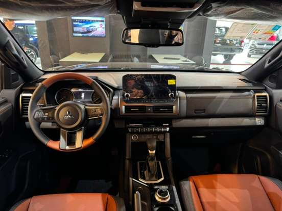 MITSUBISHI-TRITON-2026