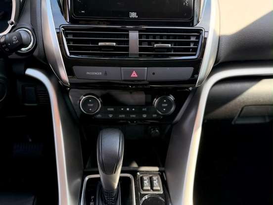 MITSUBISHI-ECLIPSE CROSS-1.5 MIVEC TURBO GASOLINA HPE CVT MITSUBISHI-ECLIPSE CROSS-2024