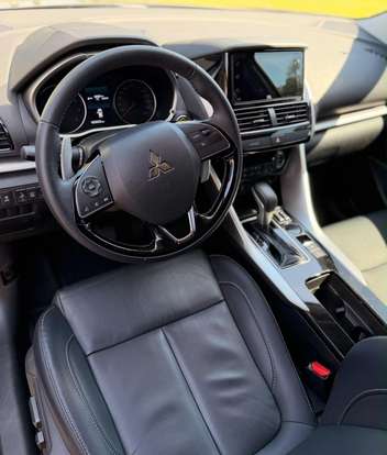 MITSUBISHI-ECLIPSE CROSS-2024