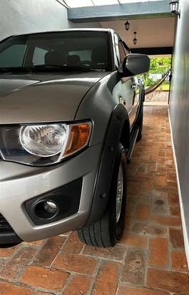 MITSUBISHI-L200 TRITON-2013