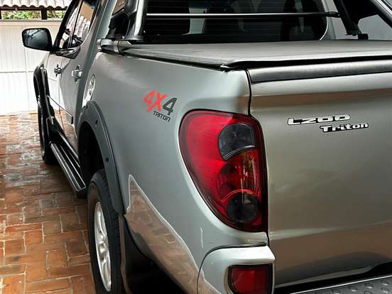 MITSUBISHI-L200 TRITON-3.2 GLS 4X4 CD 16V TURBO INTERCOLER DIESEL 4P MANUAL MITSUBISHI-L200 TRITON-2013