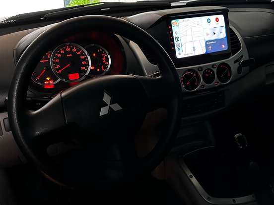 MITSUBISHI-L200 TRITON-3.2 GLS 4X4 CD 16V TURBO INTERCOLER DIESEL 4P MANUAL MITSUBISHI-L200 TRITON-2013