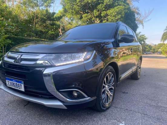 MITSUBISHI-OUTLANDER-2015