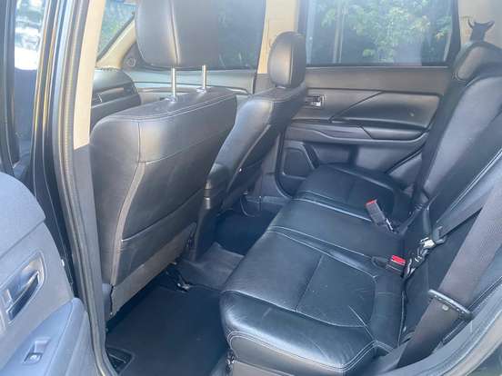MITSUBISHI-OUTLANDER-2.0 16V GASOLINA 4P AUTOMÁTICO MITSUBISHI-OUTLANDER-2015