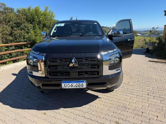 MITSUBISHI-TRITON-2.4 BITURBO DIESEL CD HPE-S 4X4 AUTOMÁTICO MITSUBISHI-TRITON-2025