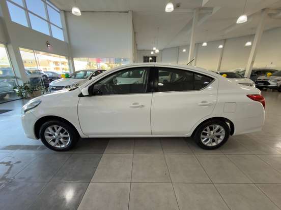 NISSAN-VERSA-1.6 16V FLEX SL 4P MANUAL NISSAN-VERSA-2015