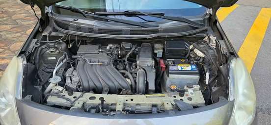 NISSAN-VERSA-2012