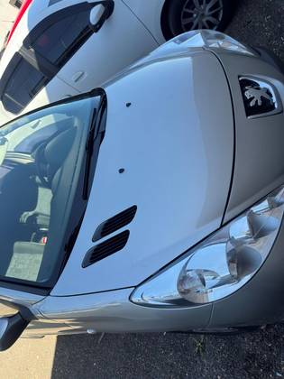 PEUGEOT 207 1.4 XR 8V FLEX 4P MANUAL