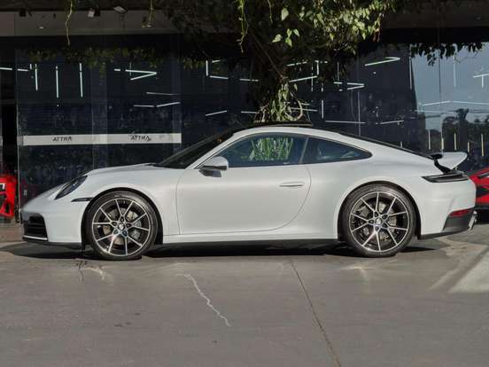 PORSCHE-911-2025