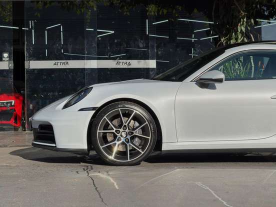 PORSCHE-911-2025