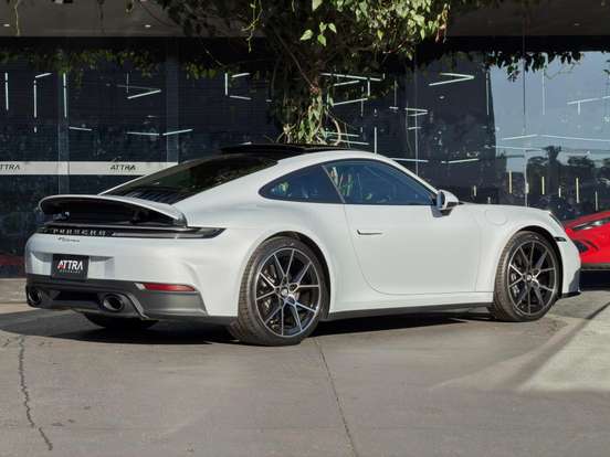 PORSCHE-911-2025