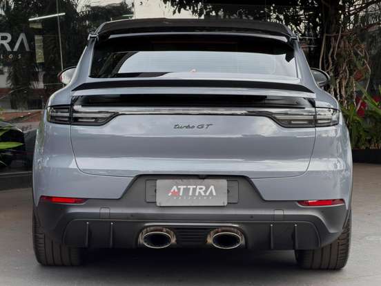 PORSCHE-CAYENNE-2022