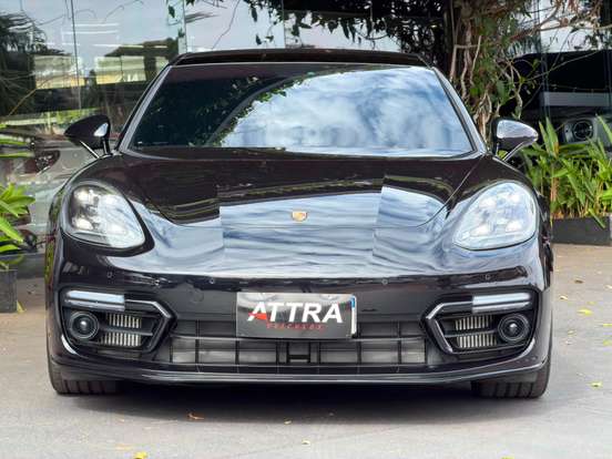 PORSCHE-PANAMERA-2023