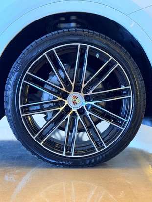 PORSCHE-CAYENNE-2019